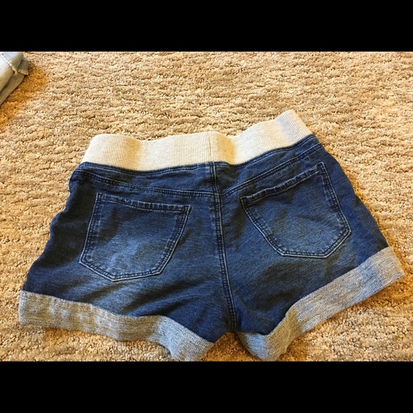 Two small for my daughter - Picture 2 of 3